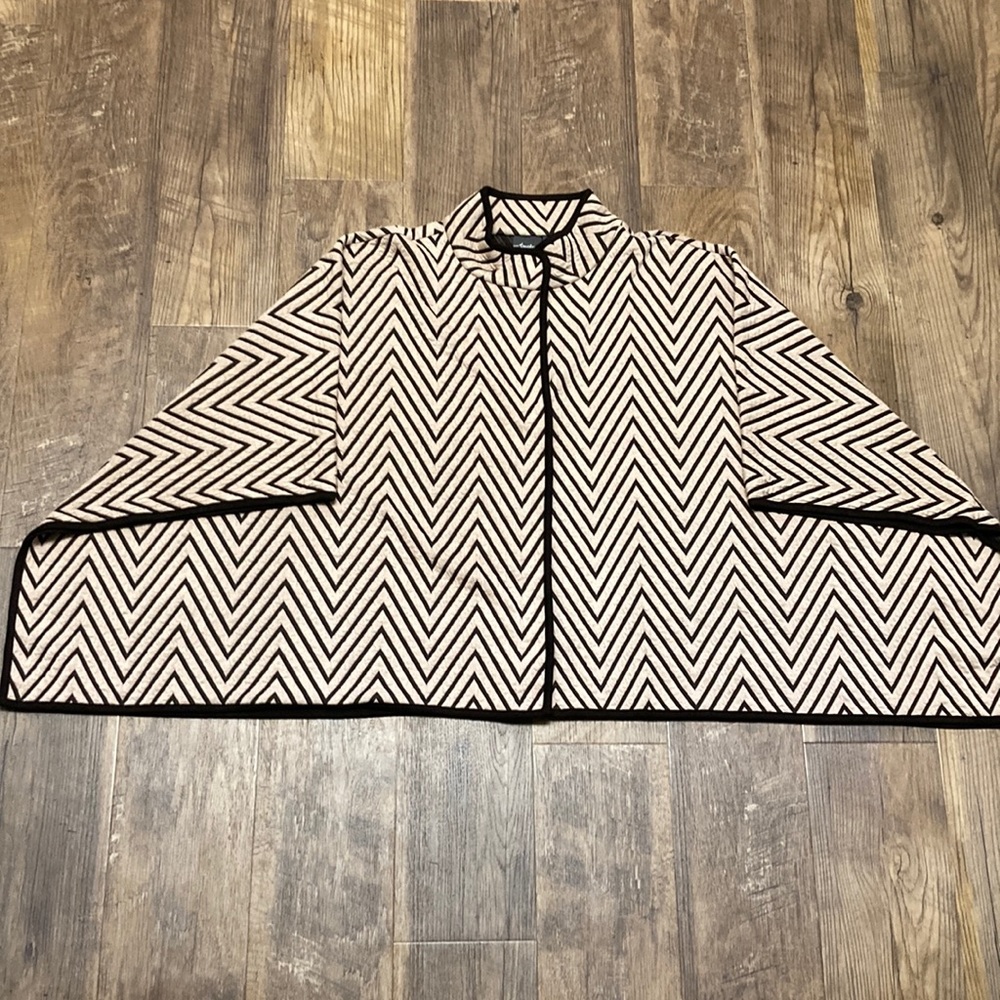 Chico’s Brand Size Medium Women’s Poncho Shrug